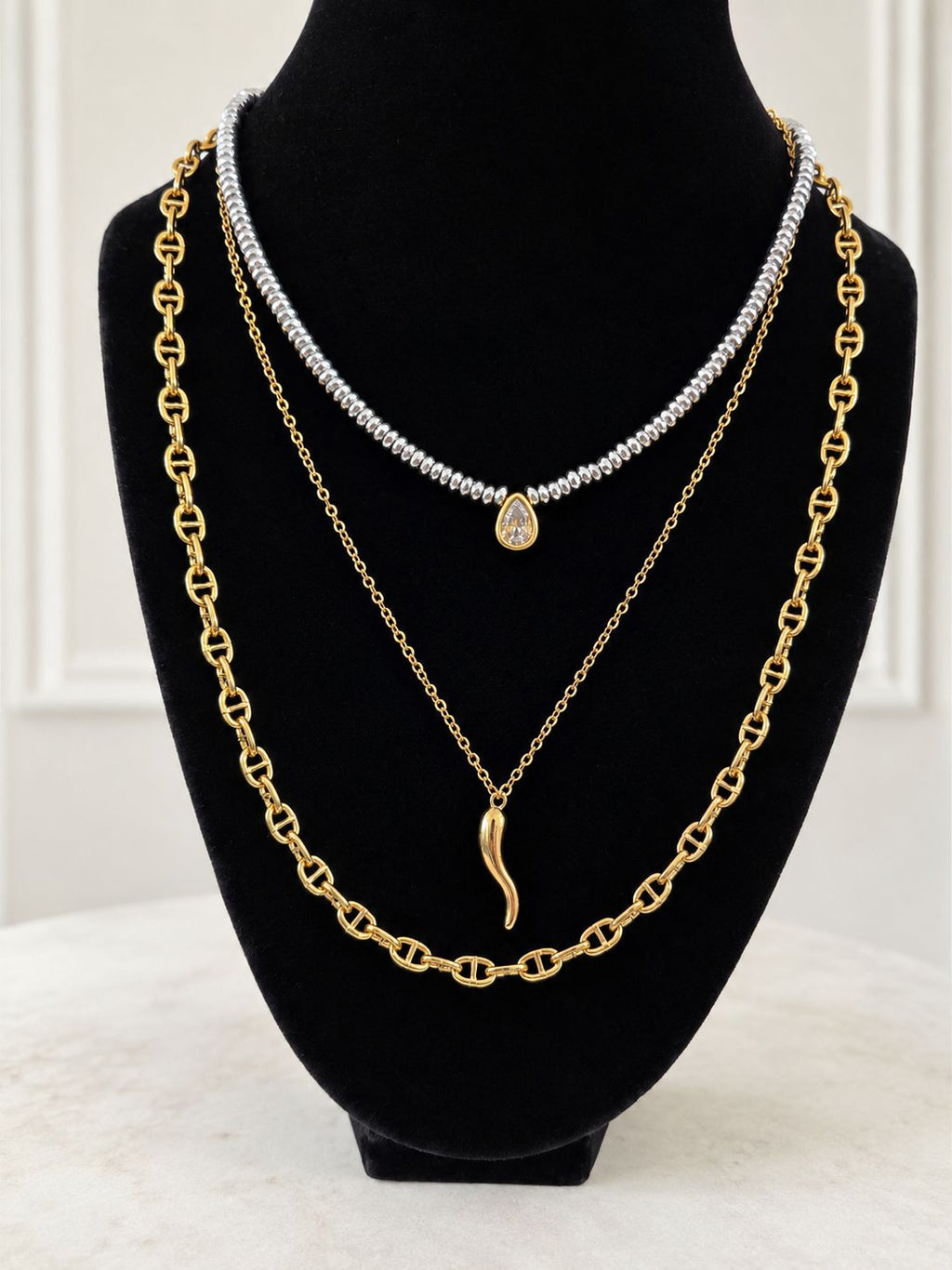 CHAMPAGNE GLOW NECKLACE