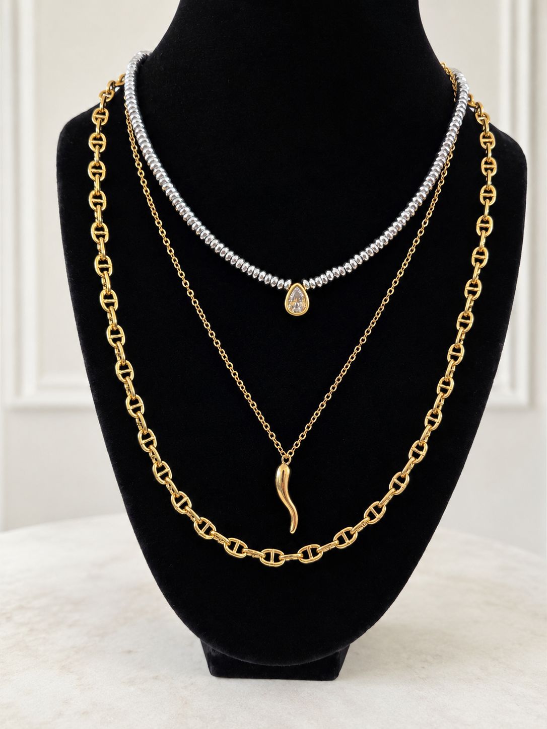 CHAMPAGNE GLOW NECKLACE
