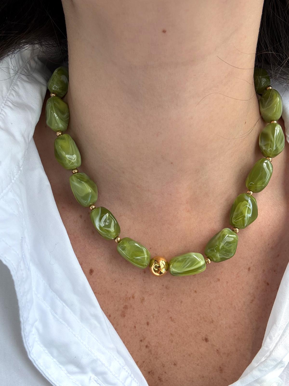 LIME GLOW NECKLACE